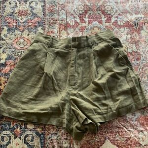Flowy linen shorts